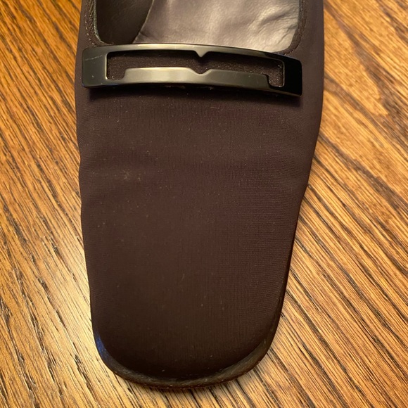 Bruno Magli silk satin classic block heel pumps - Picture 4 of 10